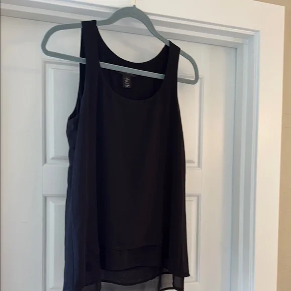 White House Black Market sleevless blouse tank top. Size XS - Picture 1 of 9